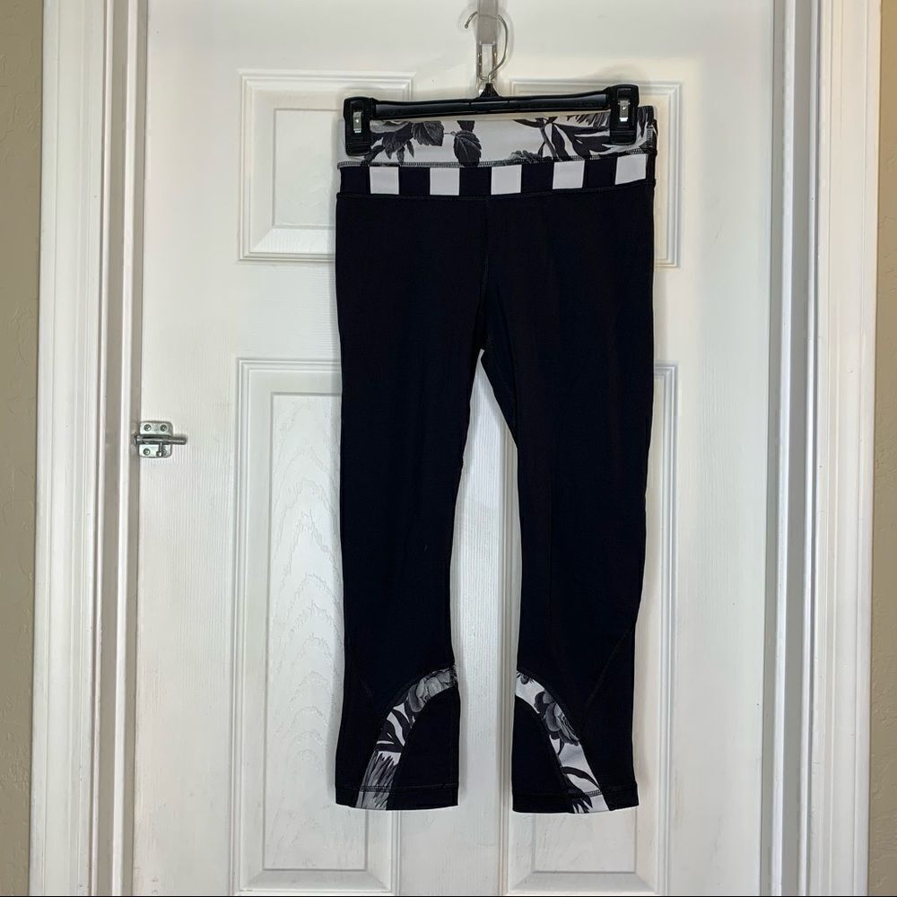 Lululemon Run: Inspire Crop II Brisk Bloom Black White Size 4